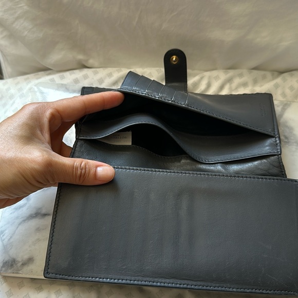 Bottega Veneta Woven Intrecciato Wallet - Picture 3 of 8